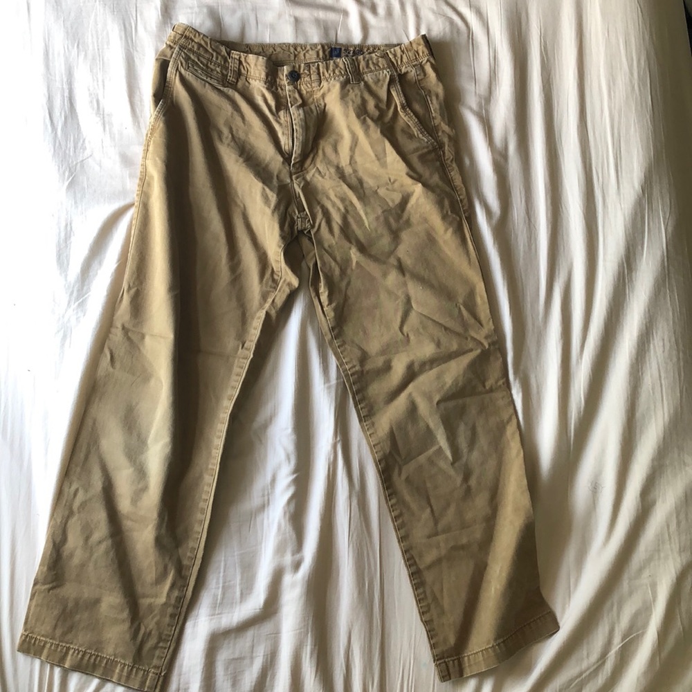Men’s 32/30 straight fit khakis